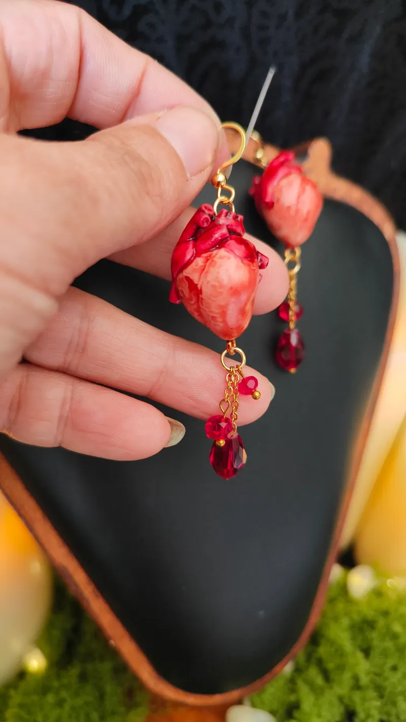 Boucles d'Oreilles Cœur Anatomique "Dracul" (Doré) — 2