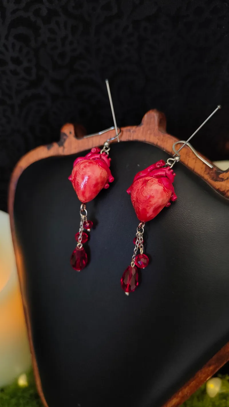 Boucles d'Oreilles Cœur Anatomique "Dracul" (Argenté) — 2