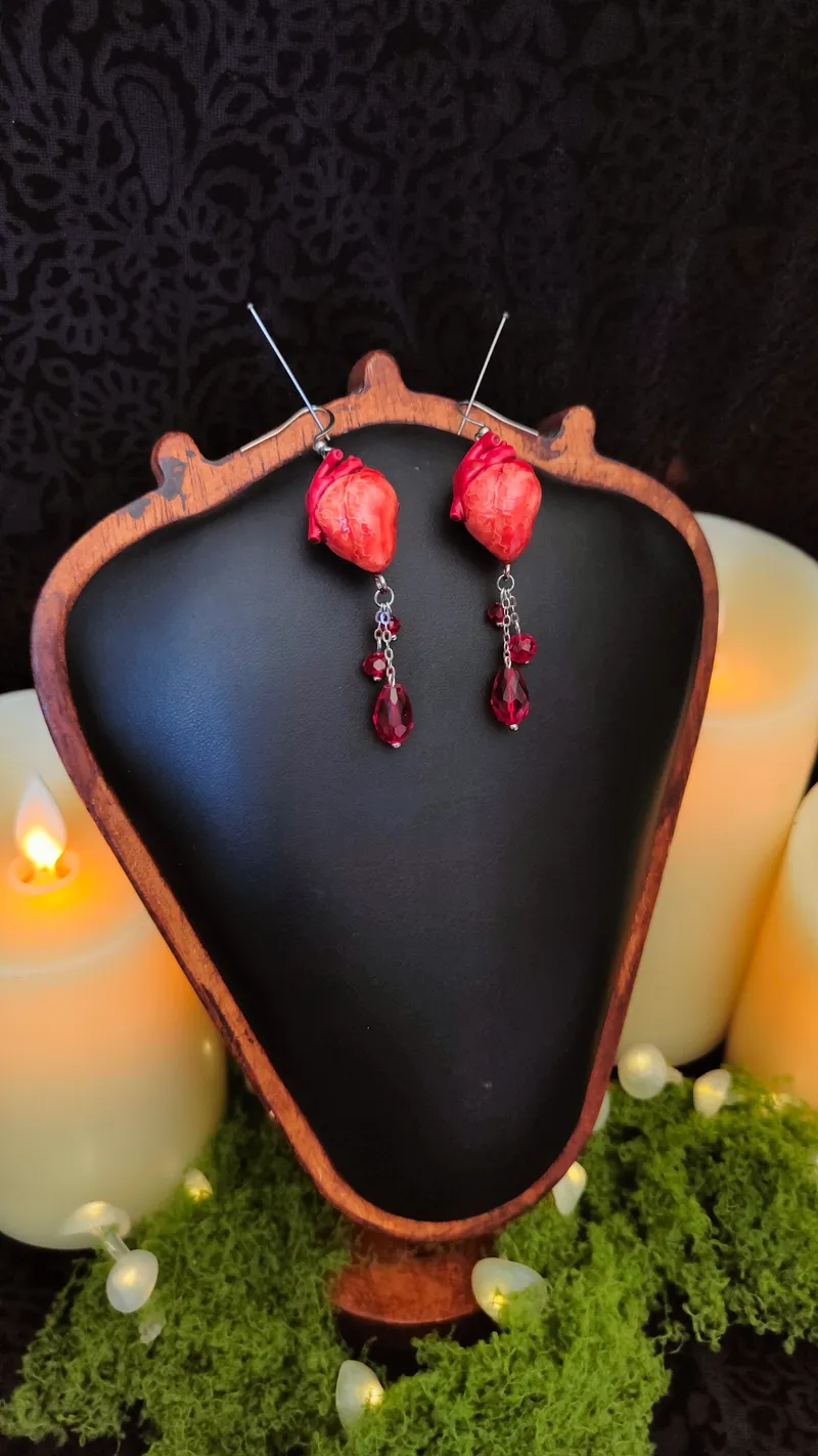 Boucles d'Oreilles Cœur Anatomique "Dracul" (Argenté) — 3