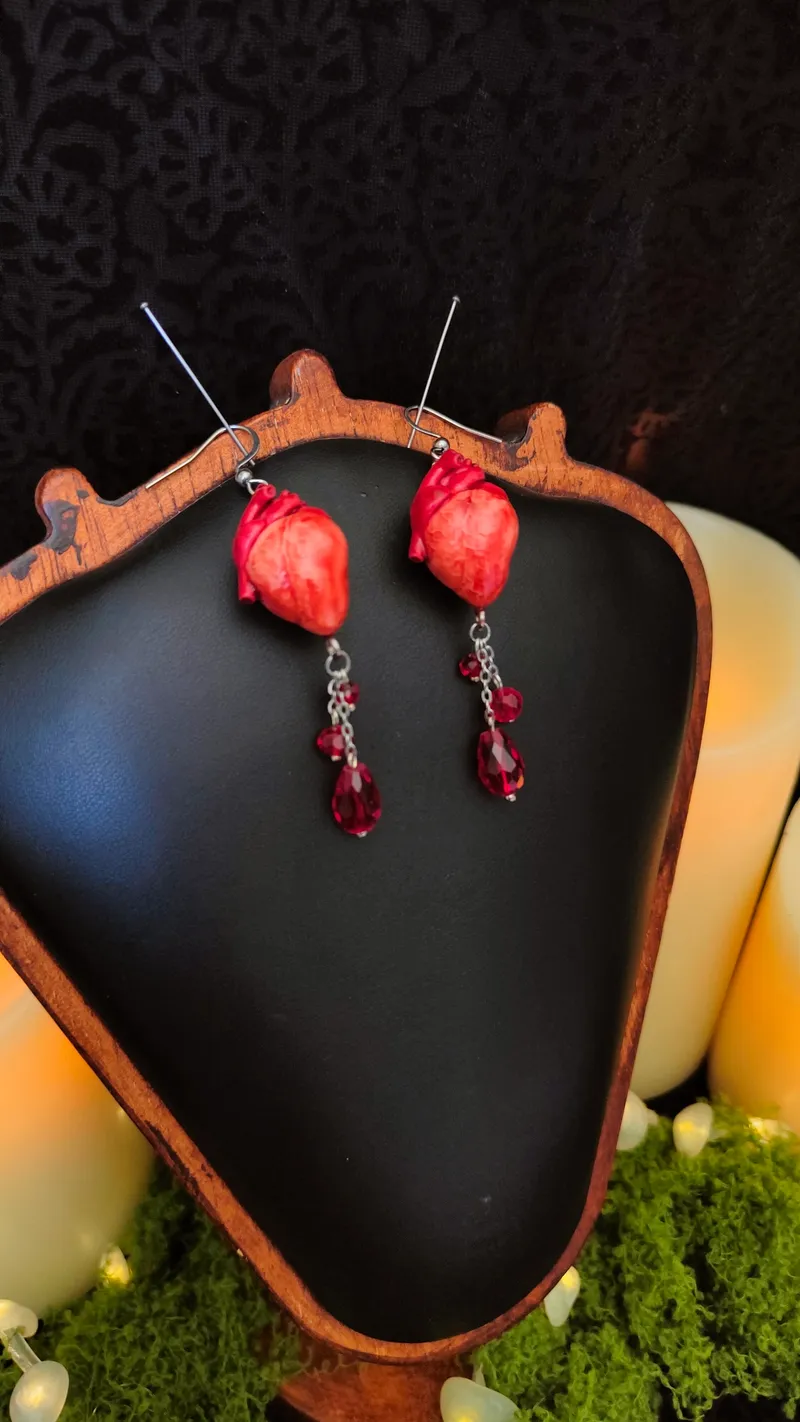 Boucles d'Oreilles Cœur Anatomique "Dracul" (Argenté)