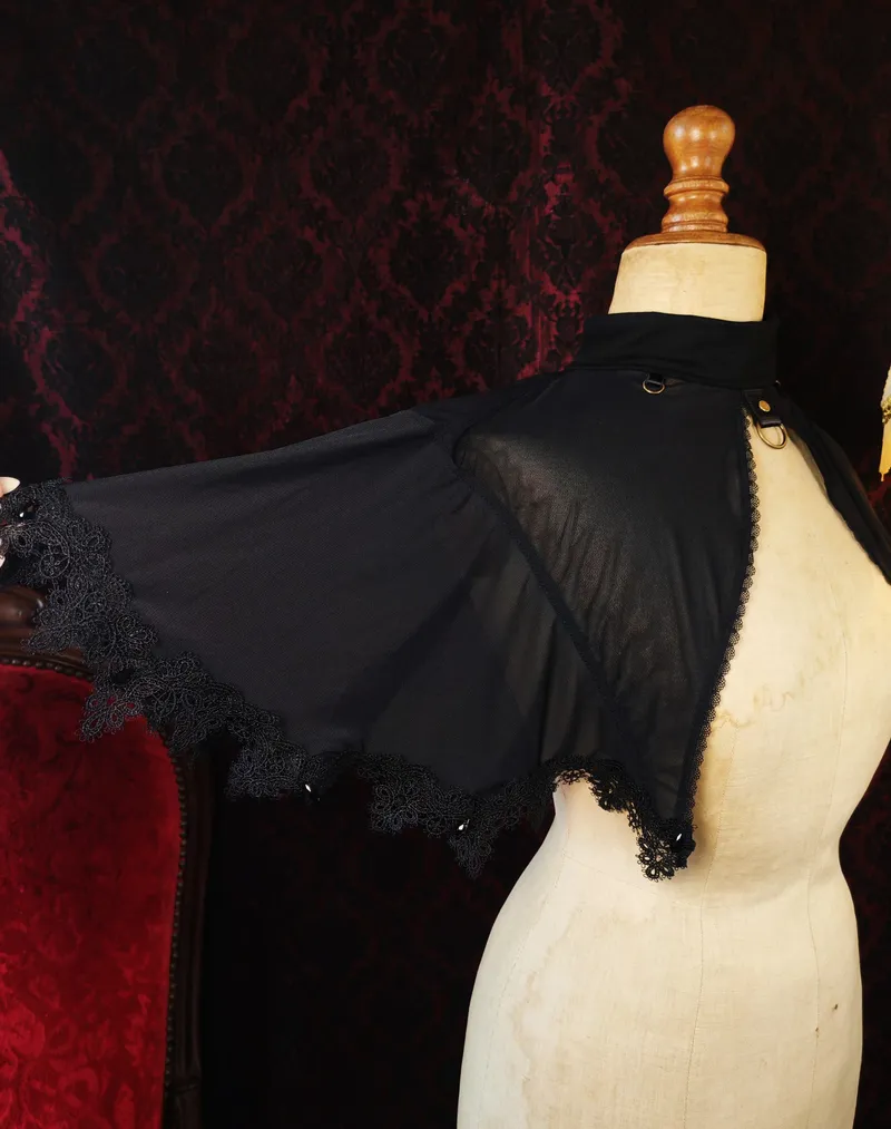 Cape "Vampyra", vêtement gothique fait main (2)