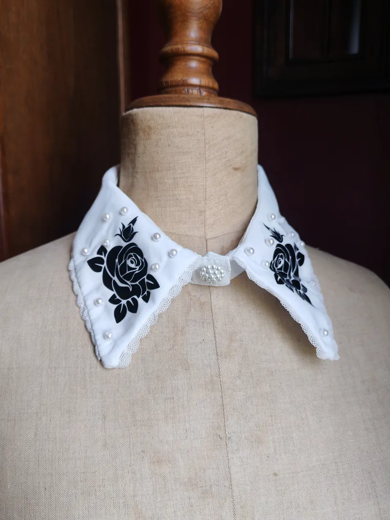 Col Amovible Blanc "Eternal Roses"