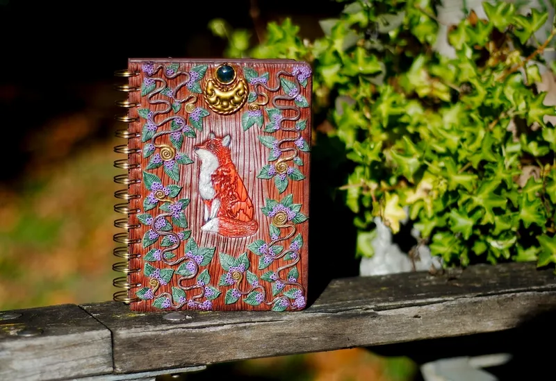 Grimoire "La clairière au Renard", création gothique faite main