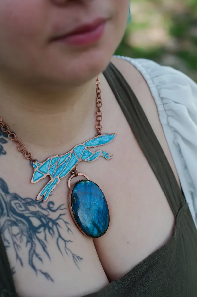 Collier "La course du Loup", bijou gothique fait main