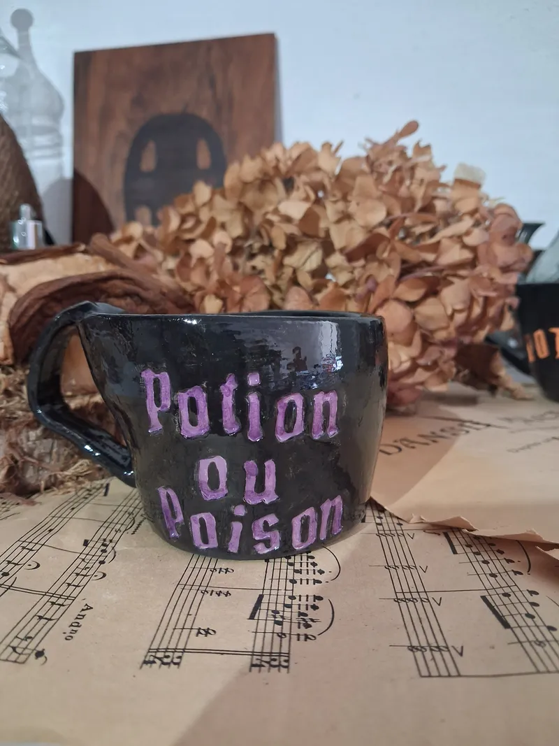 Potion ou poison, décoration gothique faite main (2)