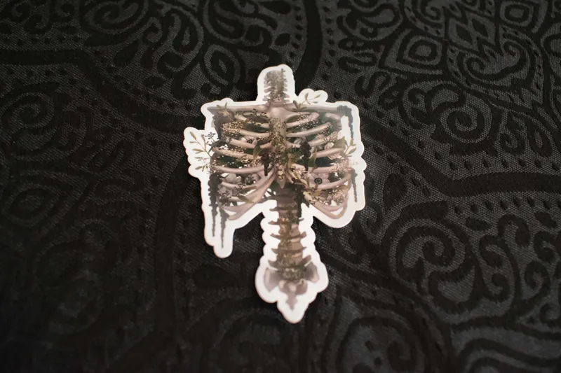 Sticker Holographique - Floral Ribcage