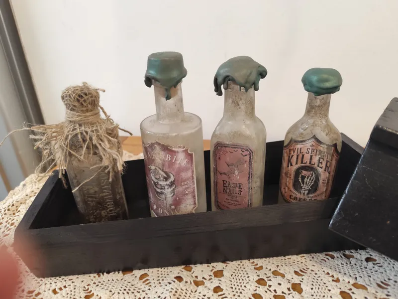 Bouteilles décoratives – Esprit cabinet de curiosités gothique, décoration gothique faite main (2)