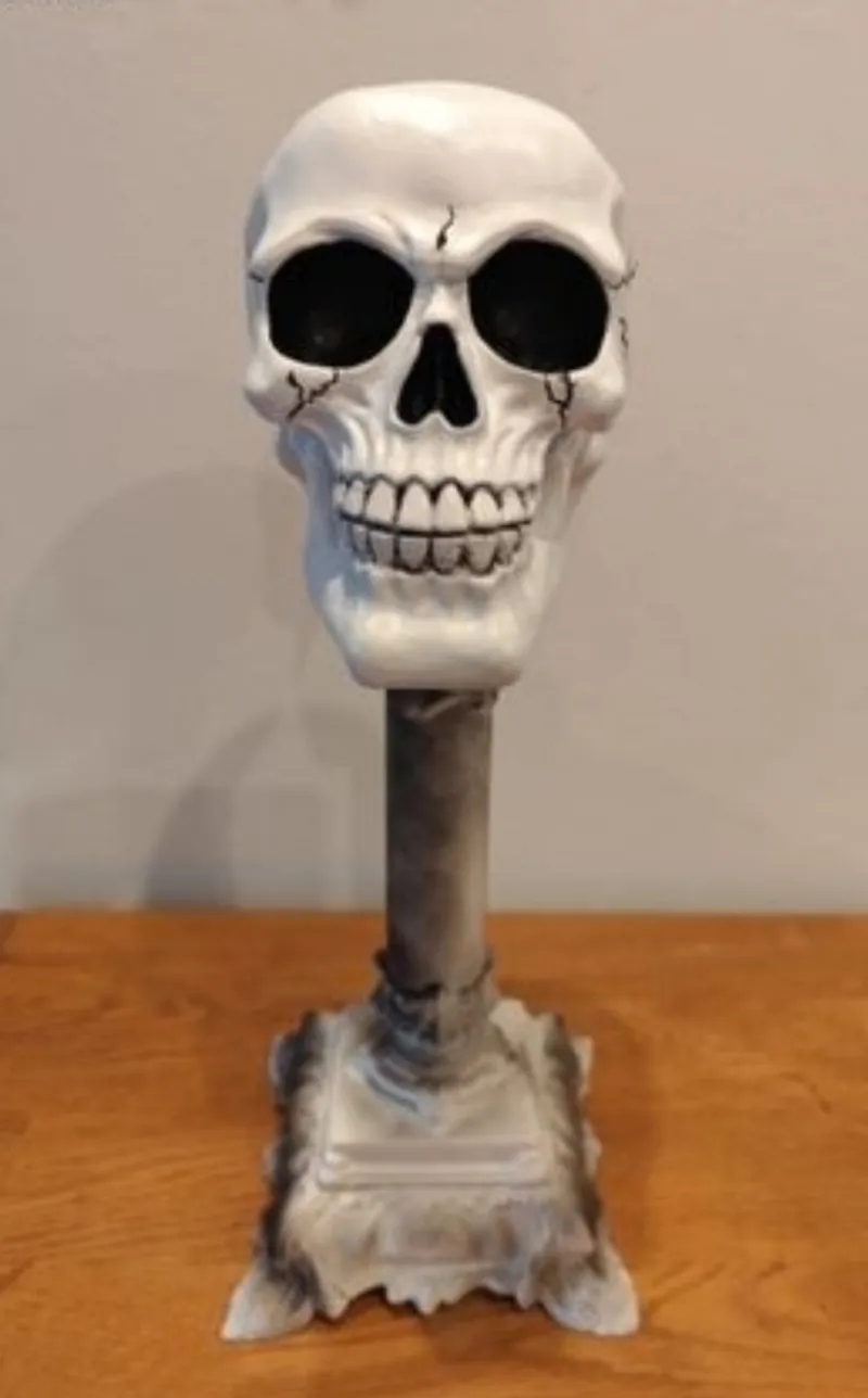 Crâne sous voilette mortuaire – bougeoir gothique, décoration gothique faite main (2)
