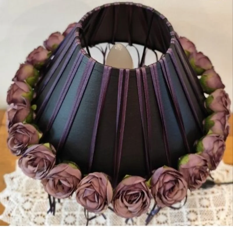 lot de 2 lampes de chevet en bois – roses et rubans satin, handmade gothic home decor (2)