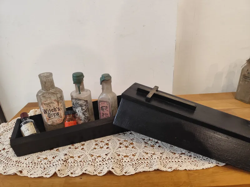 Bouteilles décoratives – Esprit cabinet de curiosités gothique, décoration gothique faite main