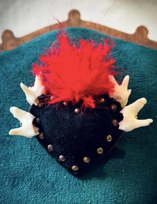 Broche Coeur et dents