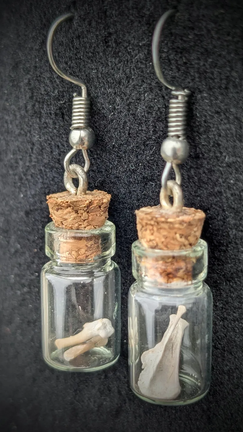 Boucles d'oreilles argentées os de rat — 3