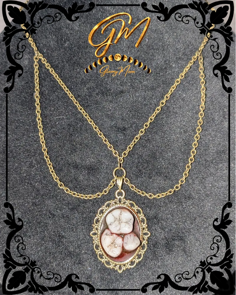 Collier "Dentelle d'ivoire Aurea", bijou gothique fait main