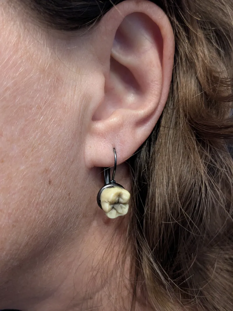 BO Molaris 🦷 dents humaines, handmade gothic jewelry (2)
